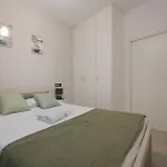 Apartment Piso Con Garaje En Gros A Cinco Minutos De La Playa De La Zurriola, Donostia -