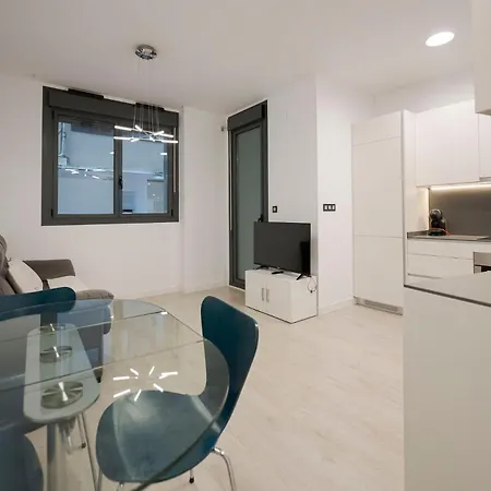 Piso Con Garaje En Gros A Cinco Minutos De La Playa De La Zurriola, Donostia - Apartman *