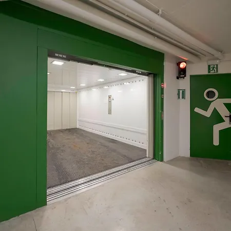 Piso Con Garaje En Gros A Cinco Minutos De La Playa De La Zurriola, Donostia - Apartman