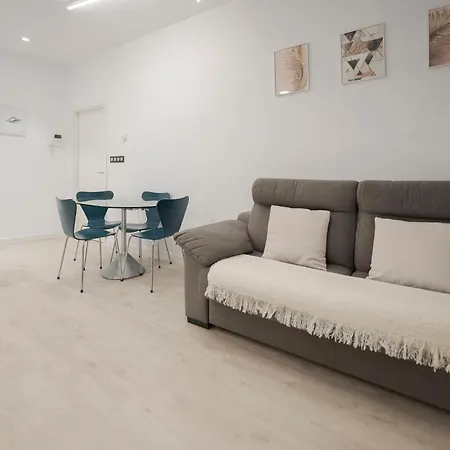 Piso Con Garaje En Gros A Cinco Minutos De La Playa De La Zurriola, Donostia -