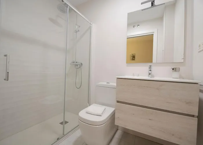 Apartment Piso Con Garaje En Gros A Cinco Minutos De La Playa De La Zurriola, Donostia - San Sebastian