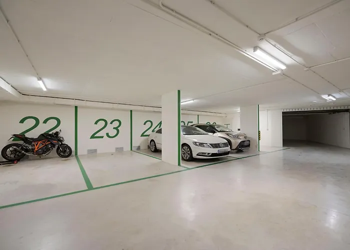 Piso Con Garaje En Gros A Cinco Minutos De La Playa De La Zurriola, Donostia - Apartment *