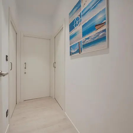 Apartment Piso Con Garaje En Gros A Cinco Minutos De La Playa De La Zurriola, Donostia -