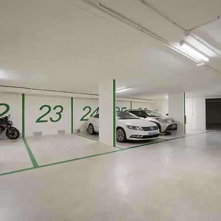 Piso Con Garaje En Gros A Cinco Minutos De La Playa De La Zurriola, Donostia - Apartment *