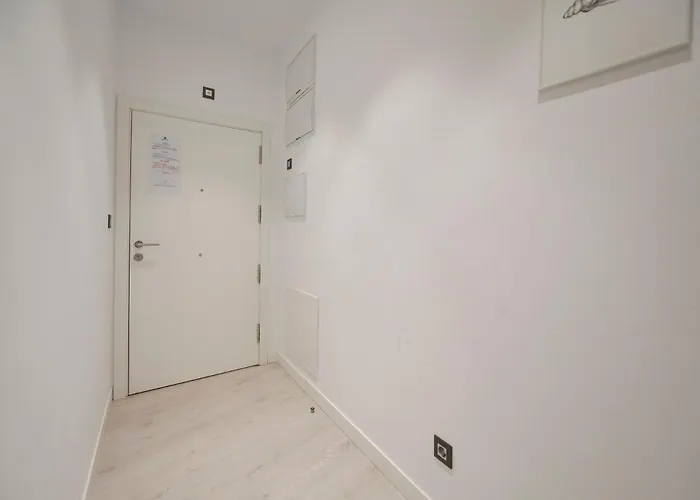 Piso Con Garaje En Gros A Cinco Minutos De La Playa De La Zurriola, Donostia - 아파트 *